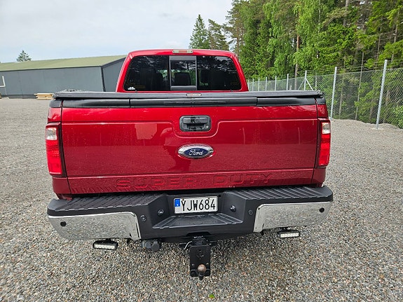 Ford F-250 5 of 5