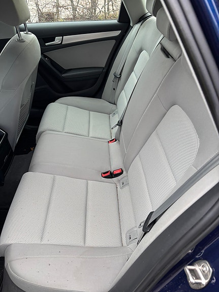 Audi A4 allroad 2 of 5