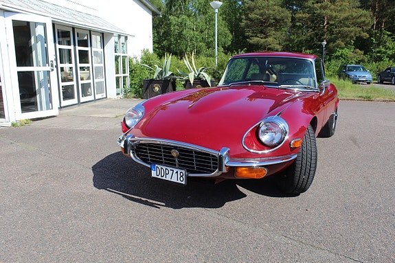 Jaguar E-TYPE 4 of 5