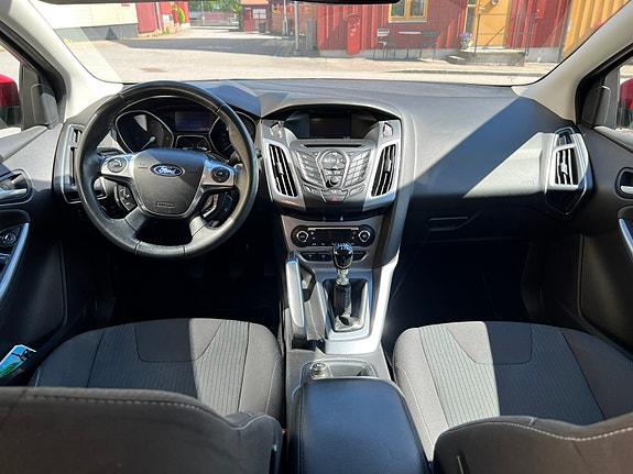 Ford Focus 5 of 9