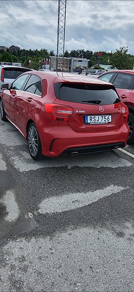 Mercedes-Benz A180 3 of 5