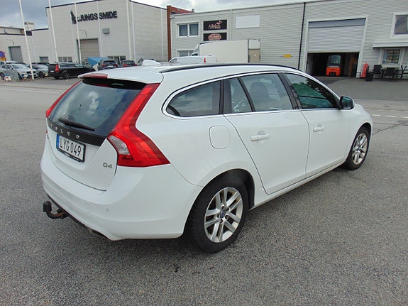 Volvo V60 5 of 5