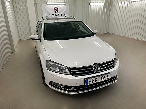 Volkswagen Passat 17 of 28