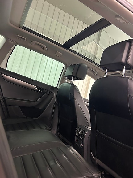Volkswagen Passat 26 of 28