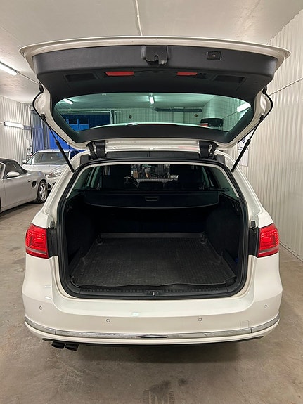 Volkswagen Passat 27 of 28