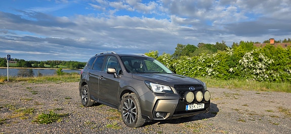 Subaru Forester 2 of 5