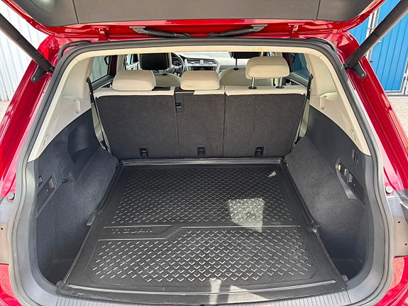 Volkswagen Tiguan Allspace 17 of 18