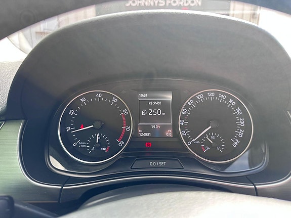 Skoda Fabia 23 of 25
