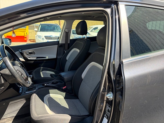 Kia Ceed 10 of 17