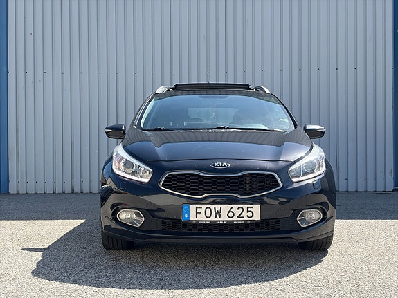 Kia Ceed 2 of 17