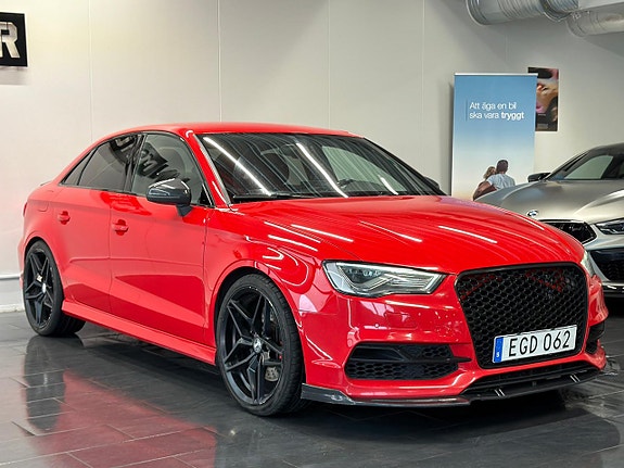 Audi S3 4 of 5