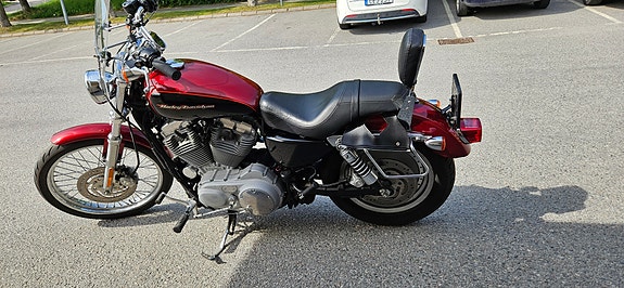 Harley-Davidson Sportster XL883c 2 of 17