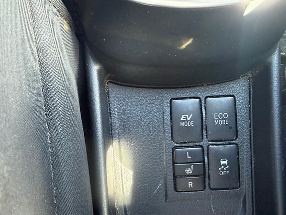 Toyota Yaris 16 of 19