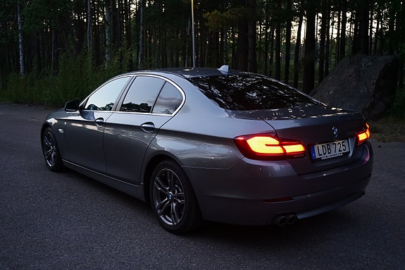 BMW 520d 4 of 5