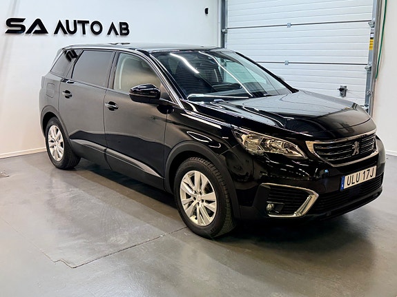 Peugeot 5008 2 of 5