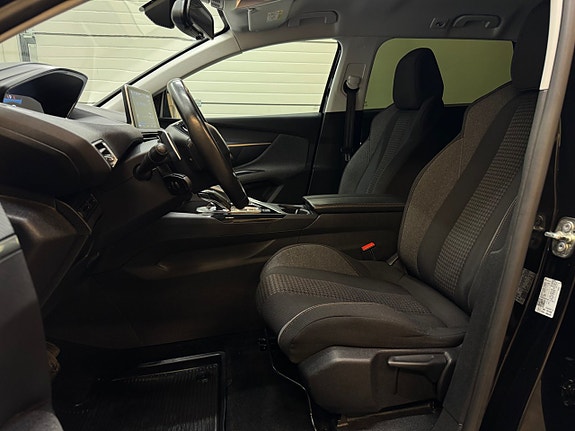 Peugeot 5008 10 of 28