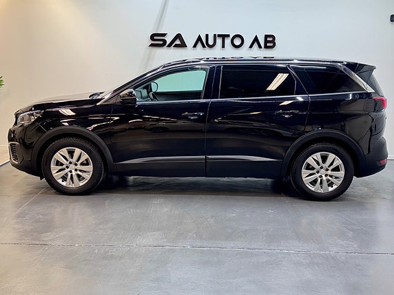 Peugeot 5008 3 of 5