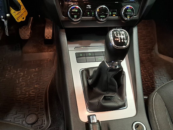 Skoda Octavia 27 of 30