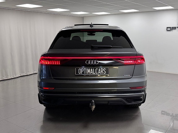 Audi Q8 9 of 20