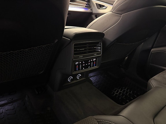 Audi Q8 15 of 20