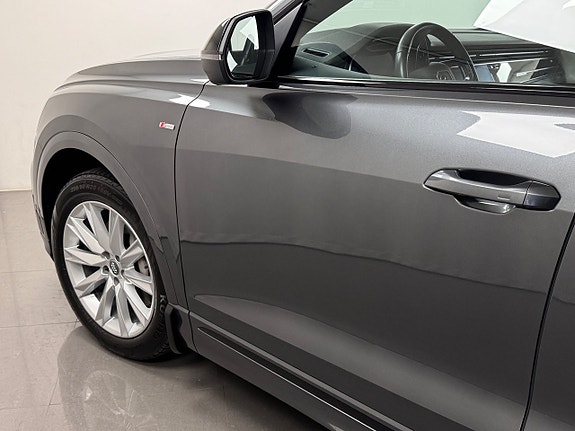 Audi Q8 10 of 20