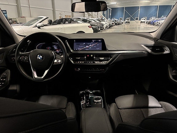 BMW 118i 14 of 23