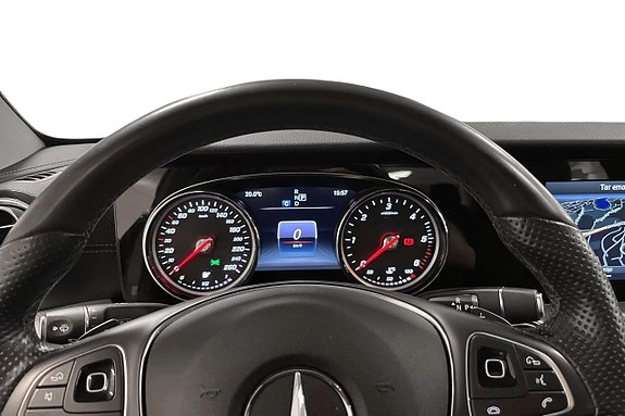 Mercedes-Benz E220 d 5 of 5