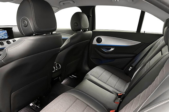Mercedes-Benz E220 d 8 of 17