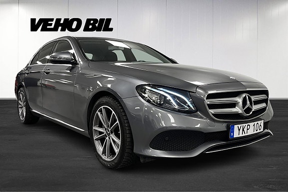 Mercedes-Benz E220 d 2 of 5