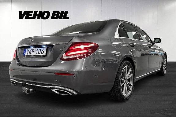 Mercedes-Benz E220 d 3 of 5