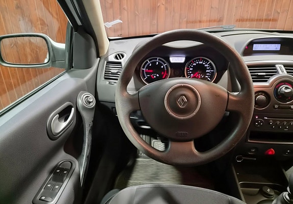 Renault Megane II 9 of 17
