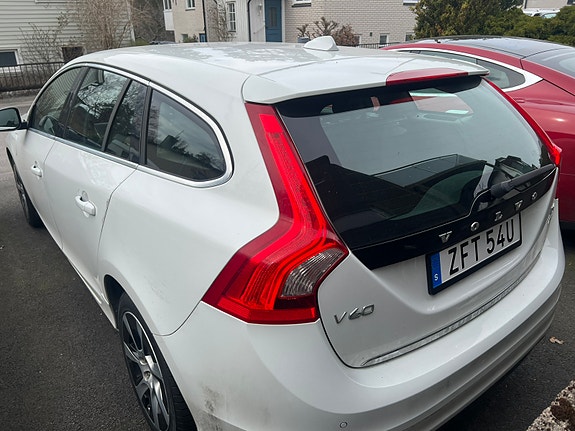 Volvo V60 3 of 5