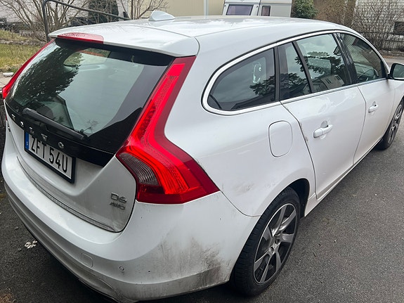 Volvo V60 4 of 5