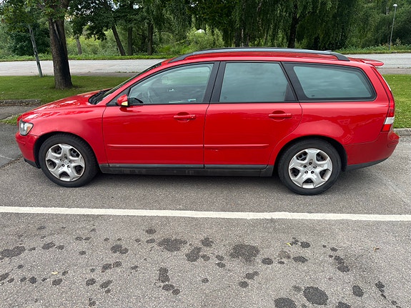 Volvo V50 2 of 6