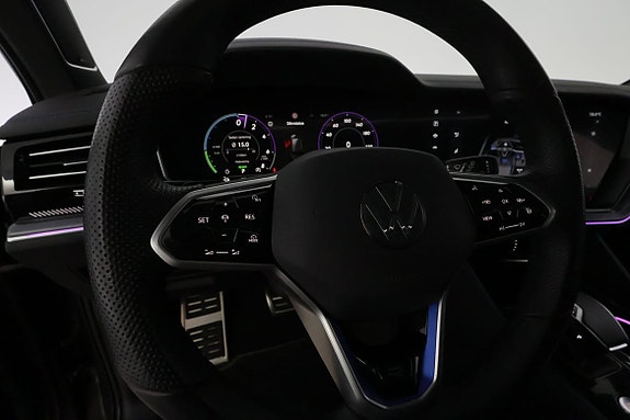 Volkswagen Touareg 18 of 30