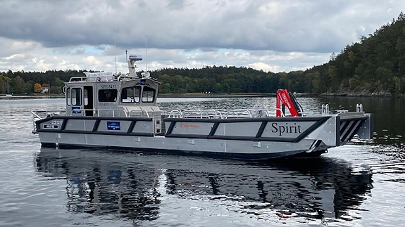 MS BOATS 12, 2 X 300 HK -24 200h 2 of 30