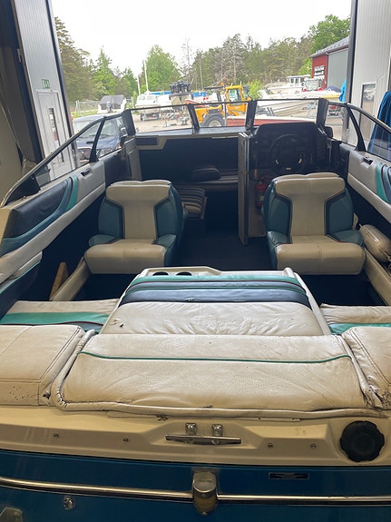Bayliner capri 2 of 5