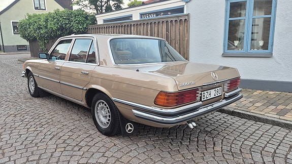 Mercedes-Benz 280 SE 7 of 20