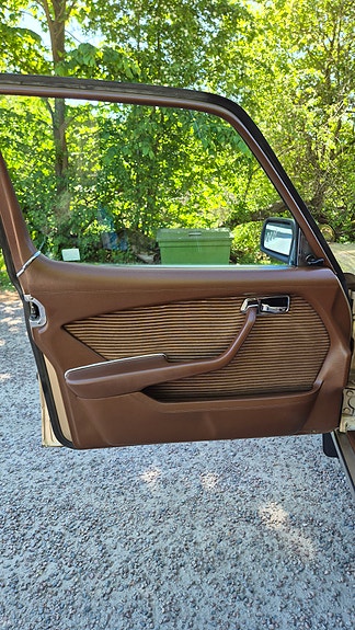 Mercedes-Benz 280 SE 12 of 20