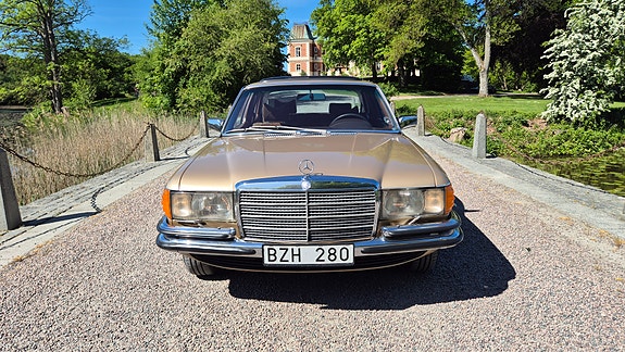 Mercedes-Benz 280 SE 10 of 20