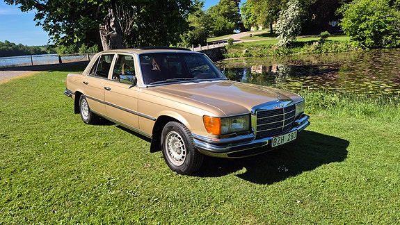 Mercedes-Benz 280 SE 5 of 5