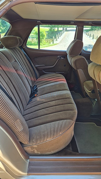 Mercedes-Benz 280 SE 16 of 20