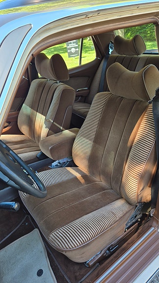 Mercedes-Benz 280 SE 19 of 20