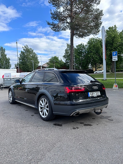 Audi A6 allroad 4 of 5