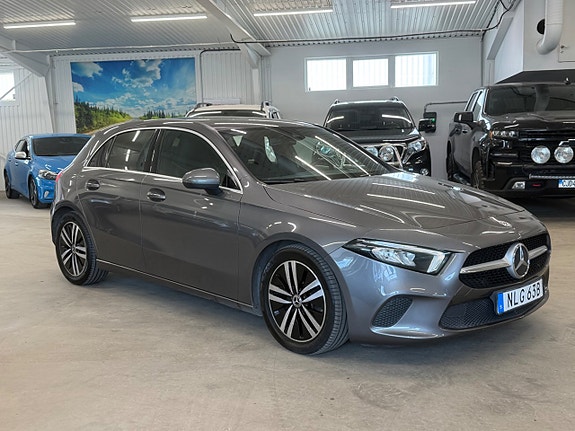 Mercedes-Benz A180 d 4 of 5
