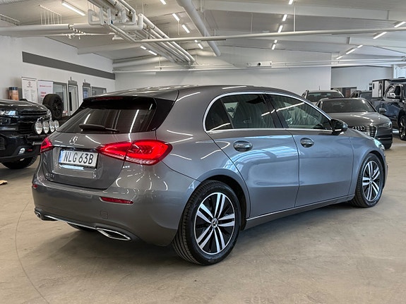 Mercedes-Benz A180 d 3 of 5