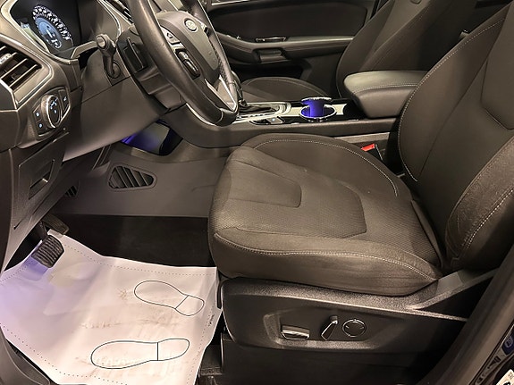 Ford S-MAX 16 of 30