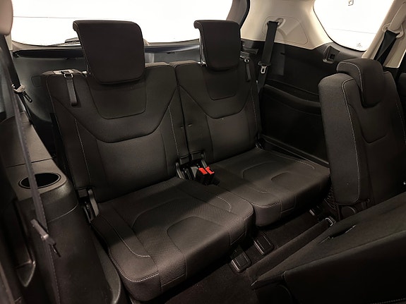 Ford S-MAX 28 of 30