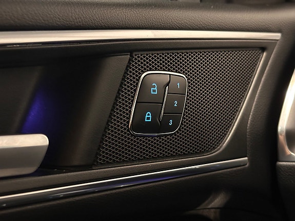 Ford S-MAX 18 of 30
