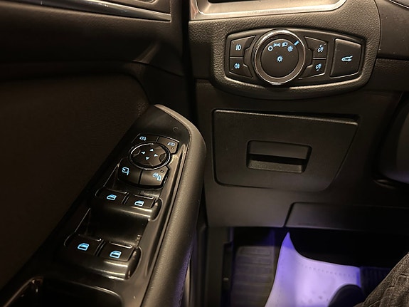 Ford S-MAX 7 of 30
